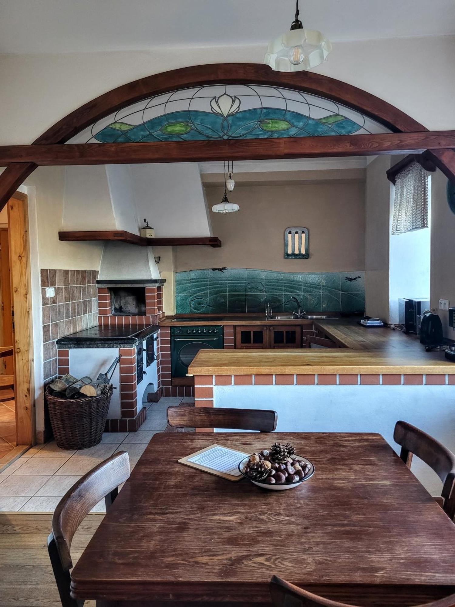 Apartmany Cerveny Dvur Chvalšiny Exteriör bild