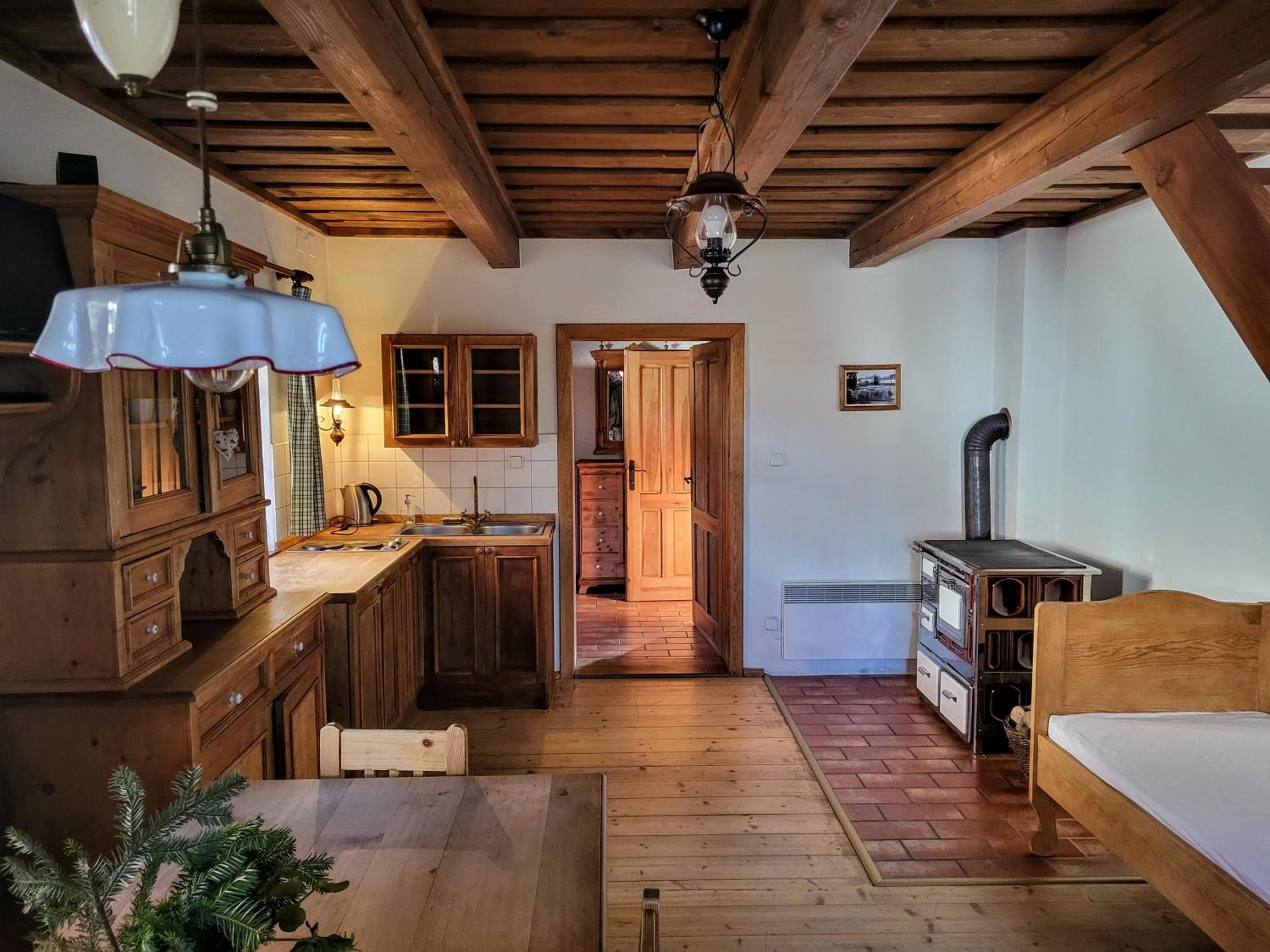 Apartmany Cerveny Dvur Chvalšiny Exteriör bild